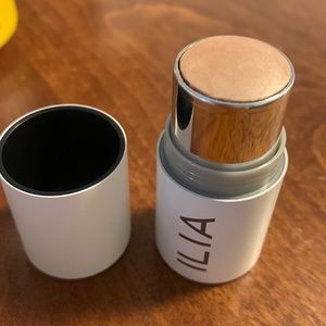 Illia Illuminator in cosmic dancer